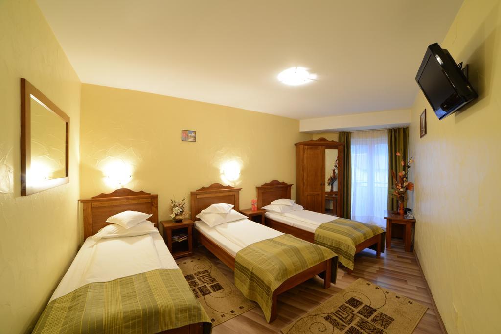 Hotel Lucy Star Cluj-Napoca Kamer foto